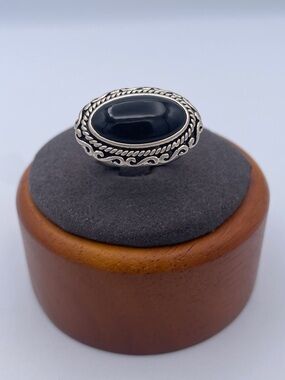 J&T 925 Sterling Silver Black Onyx Oval Cabochon Ring Artisan Thailand Size 7